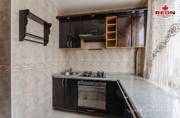 ERDVUS DVIEJŲ ATSKIRŲ KAMBARIŲ BUTAS VIRŠULIŠKIŲ GATVĖJE !