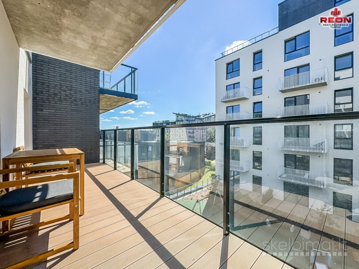 IŠNUOMOJAMAS KOKYBIŠKAI IR PATOGIAI ĮRENGTAS 2 KAMBARIŲ BUTAS.