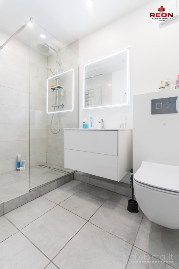 DVIEJŲ ATSKIRŲ KAMBARIŲ BUTAS ŽVĖRYNE. SENAMIESTIS, NERIS, CBD, VINGIS -  