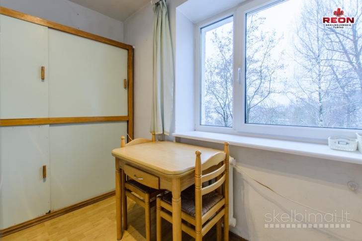 ERDVUS, ŠVIESUS, TVARKINGAS - TRIJŲ IZOLIUOTŲ KAMBARIŲ BUTAS!