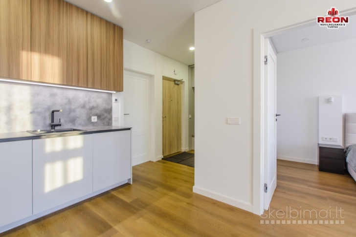 PILNAI ĮRENGTAS, ŠILTAS IR JAUKUS DVIEJŲ KAMBARIŲ BUTAS NAUJOS STATYBOS NAME