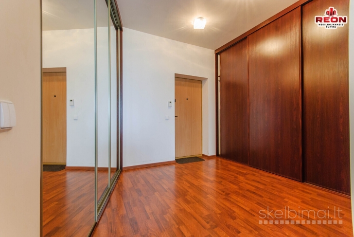 PARDUODAMAS ERDVUS 2 KAMBARIŲ BUTAS TRINAPOLIO G.