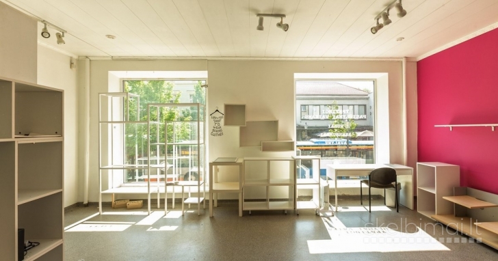 Parduodamos 148 kv.m. Patalpos Tiltų g. Klaipėdos senamiestyje. 1 aukštas