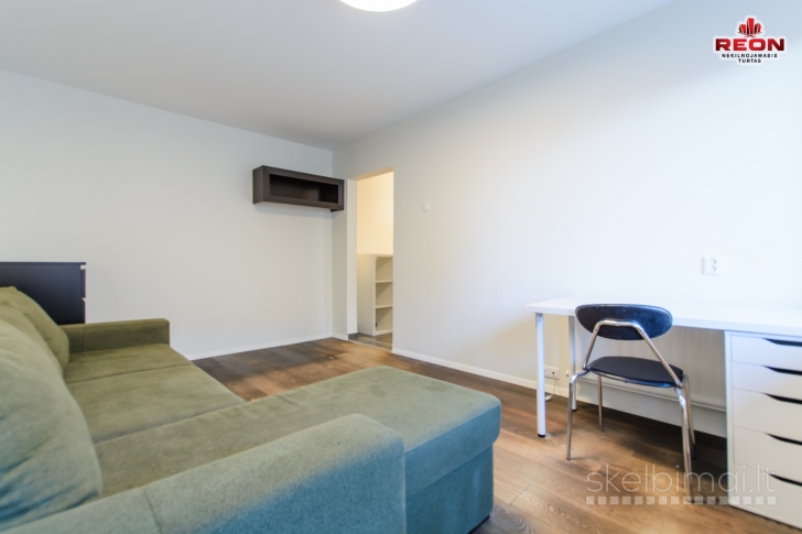 NUOMOJAMAS VIENO KAMBARIO BUTAS ŽIRMŪNUOSE.