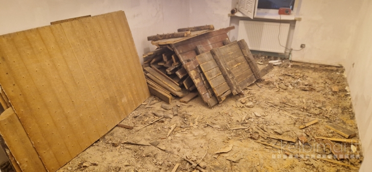 Atiduodu medieną ir smulkų statybinį laužą