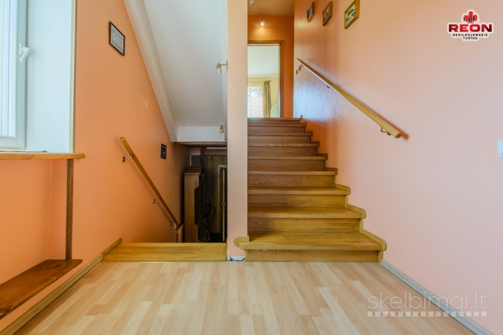 PUIKUS 4 KAMBARIŲ BUTAS PER 3 AUKŠTUS !!! ŠALIA EŽERŲ !!!!! SU TERASA, RŪS