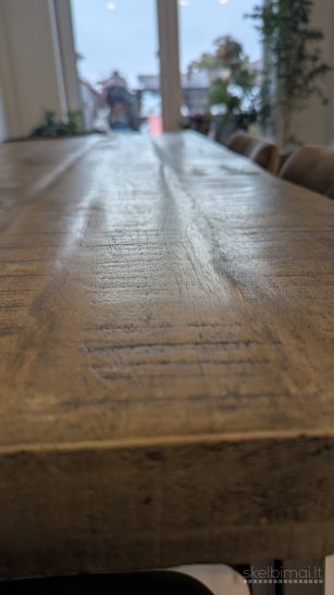 Valgomojo stalas su 6 kėdėmis