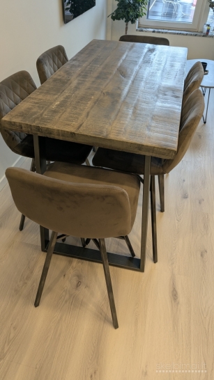 Valgomojo stalas su 6 kėdėmis