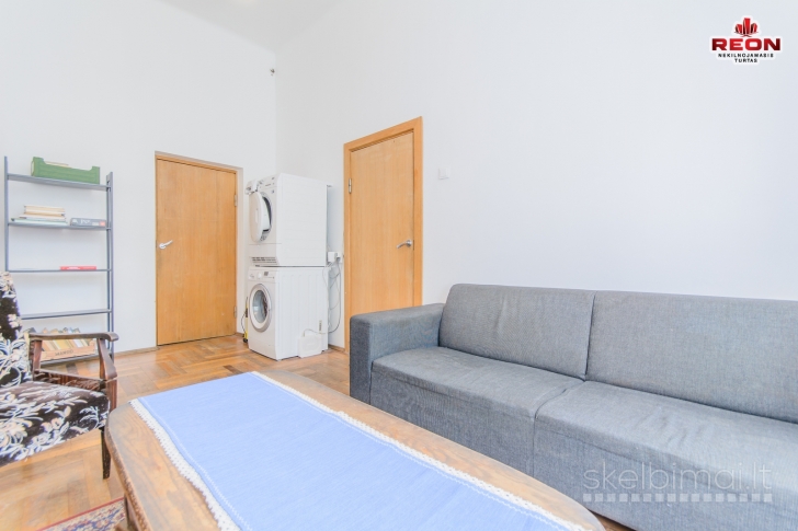 TVARKINGAS 4 KAMBARIŲ BUTAS SENAMIESTYJE!