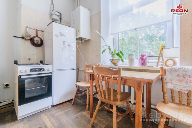 TVARKINGAS 4 KAMBARIŲ BUTAS SENAMIESTYJE!