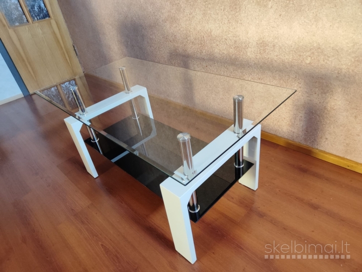 Stiklinis kavos staliukas