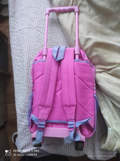 vaikiska kuprine su ratukais