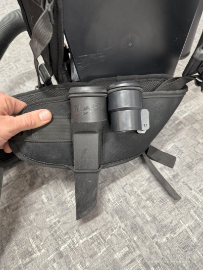 Akumuliatorinis siurblys/kuprinė MILWAUKEE