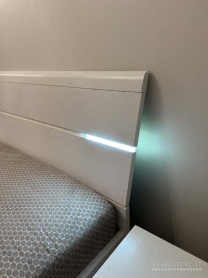 Dvigulė lova 180x2000