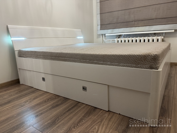 Dvigulė lova 180x2000