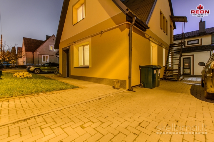 VIENAS KAMBARYS NUOSAVO NAMO ANTRAME AUKŠTE! ŠNIPIŠKĖSE! RATNYČIOS GATVĖJE