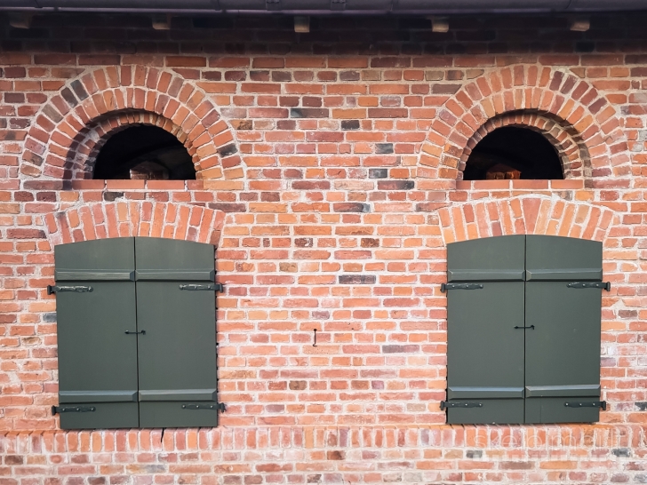 Medinių langų, durų, pastato puošybos elementų restauravimas