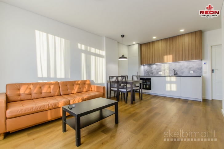 PILNAI ĮRENGTAS, ŠILTAS IR JAUKUS DVIEJŲ KAMBARIŲ BUTAS NAUJOS STATYBOS NAME