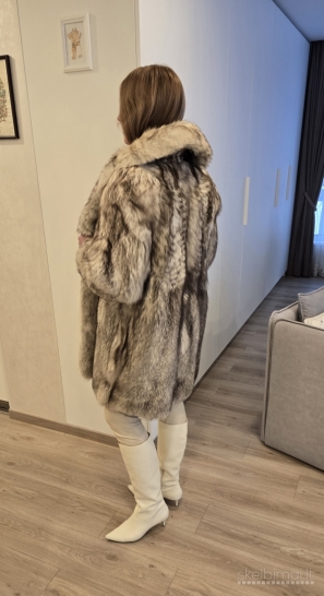 100€ lapės kailiniai (dėvėti)