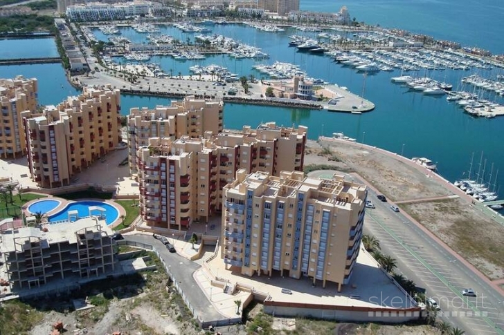 Naujas butas pirmoje jūros linijoje La Manga.Ispanija