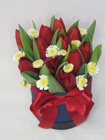 Gėlės dėžutėse nemokamas pristatymas