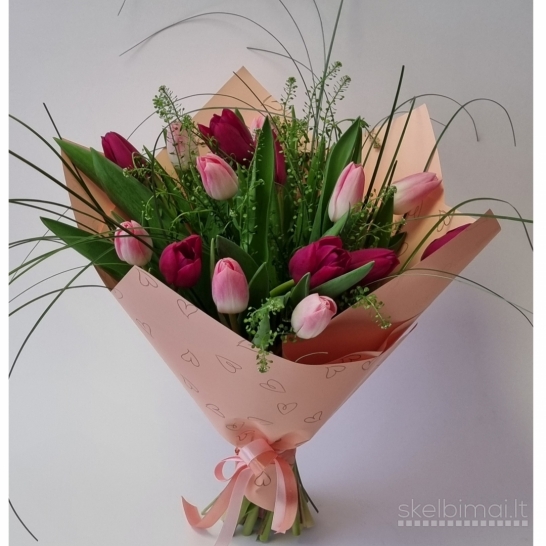 Gėlės į namus Kovo 8-os proga