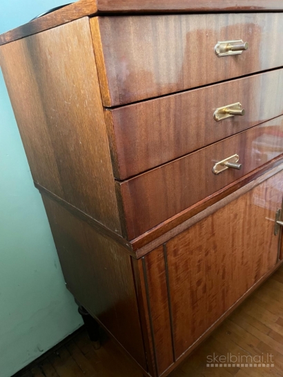 Komoda aukštis 92cm, ilgis 100cm,plotis 40