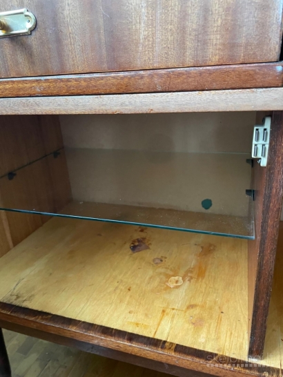 Komoda aukštis 92cm, ilgis 100cm,plotis 40