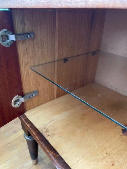 Komoda aukštis 92cm, ilgis 100cm,plotis 40