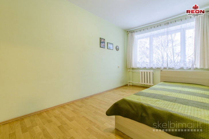 ERDVUS, ŠVIESUS, TVARKINGAS - TRIJŲ IZOLIUOTŲ KAMBARIŲ BUTAS!