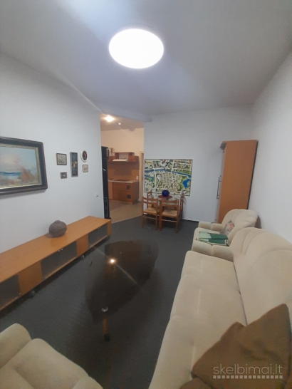 Išnuomojamas 3 kambarių butas Žvejų g. Senamiestyje. Plotas 45 kv.