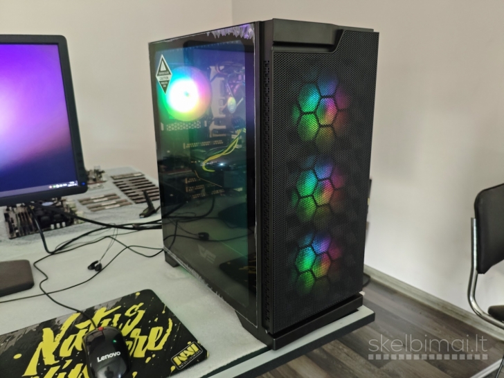 Greitas RGB žaidimų kompiuteris