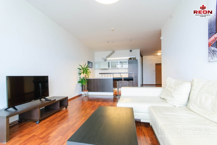 2 K. BUTAS SU NEREALIU VAIZDU,PARKINGAS IR SANDĖLIUKAS