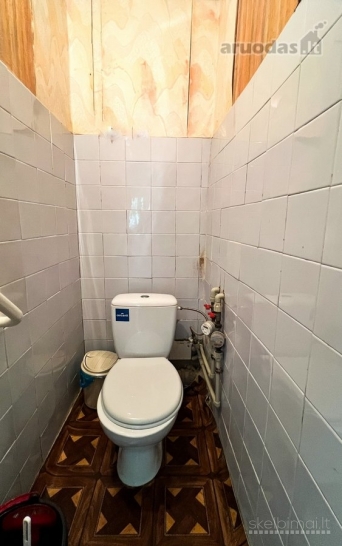 Vilkaviškio r. sav., Kybartų m., Vištyčio g., 4 kambarių butas