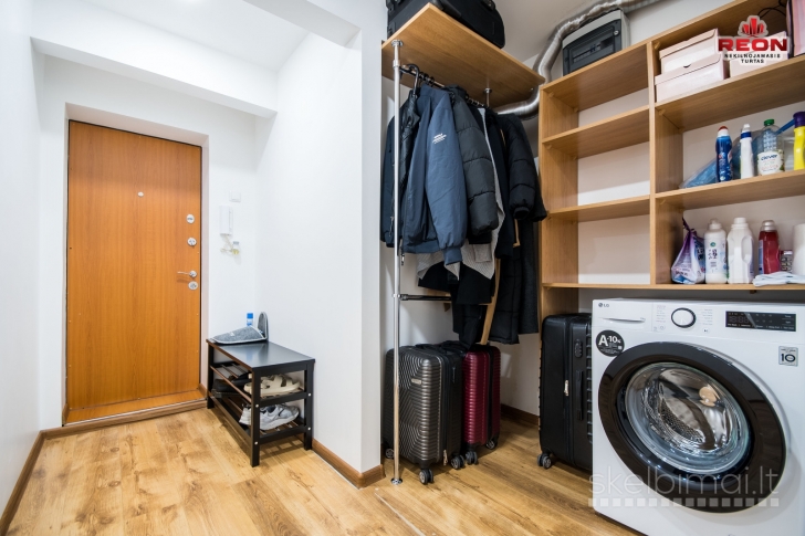 DVIEJŲ ATSKIRŲ KAMBARIŲ BUTAS ŽVĖRYNE. SENAMIESTIS, NERIS, CBD, VINGIS -  