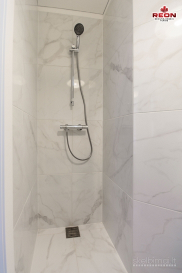 NUOMOJAMAS ŠILTAS, JAUKUS 2 KAMBARIŲ BUTAS 