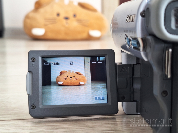 Sony DCR-TRV19E miniDV kamera + kroviklis