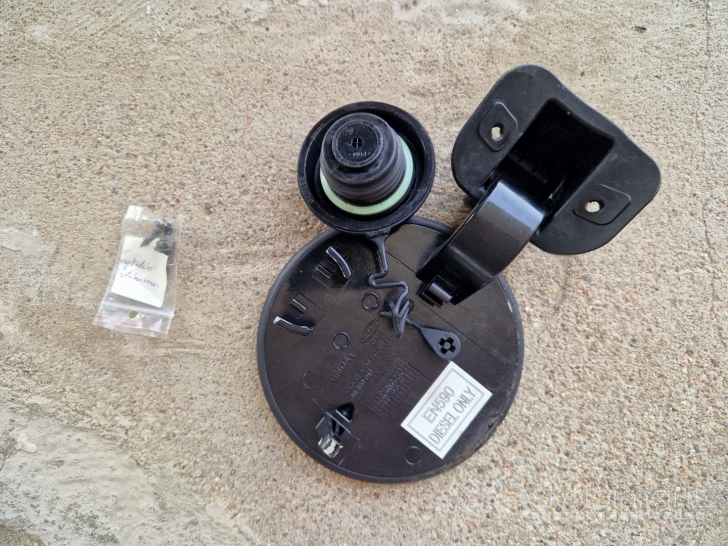 Opel Antara degalų bako kamštis su dangteliu