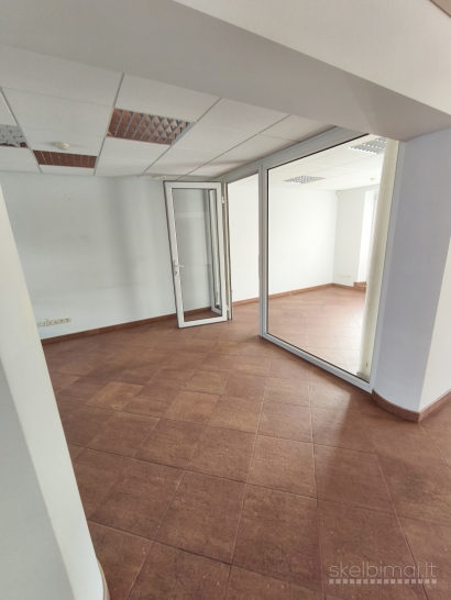 Nuomojamos 95 kv.m. Administracinės patalpos S. Daukanto g.