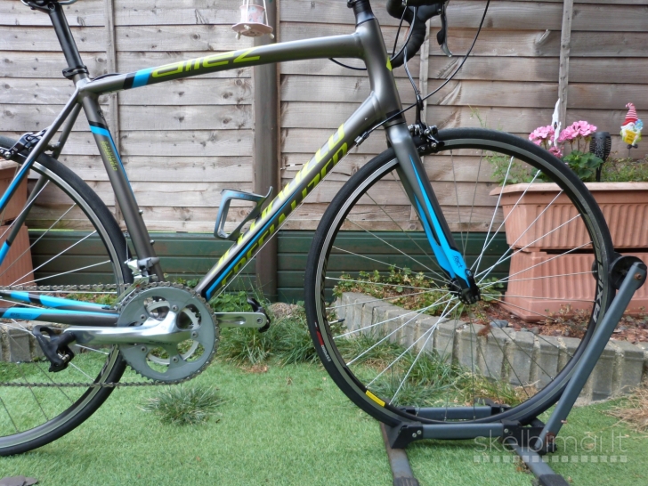 SPECIALIZED Allez Elite Road Bike.Carbon fork.9kg.58cm.20speed. Mažai naudotas.