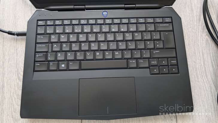 Dell Alienware 13 / i5 4210U / 8GB / 500GB SSD / GTX 860M 2GB