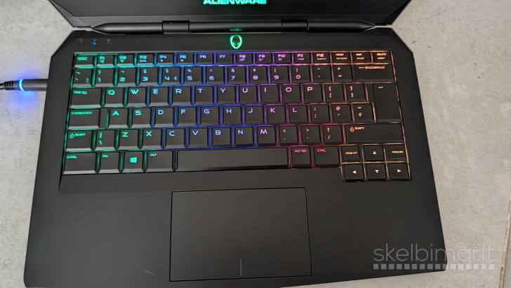 Dell Alienware 13 / i5 4210U / 8GB / 500GB SSD / GTX 860M 2GB