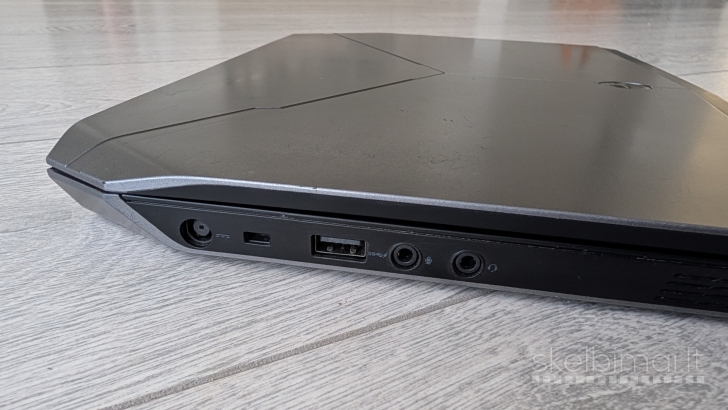 Dell Alienware 13 / i5 4210U / 8GB / 500GB SSD / GTX 860M 2GB