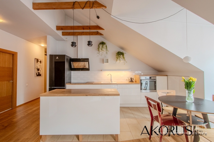 gerasbutas.lt -  butas šalia Katedros