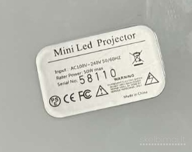 Crenova XPE498 projektorius 100–240 V AC, 50/60 Hz