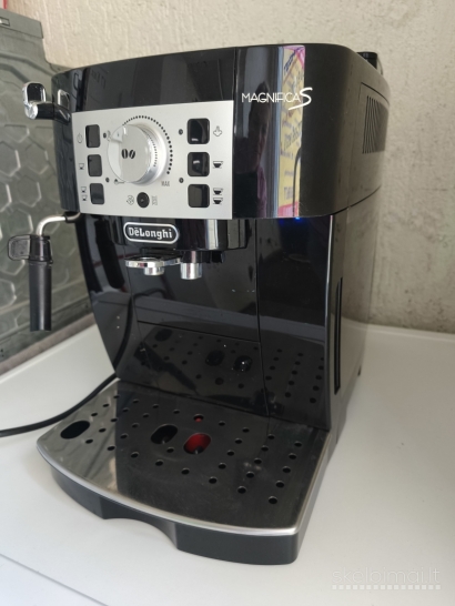 Kavos aparatas DeLonghi Magnifica S