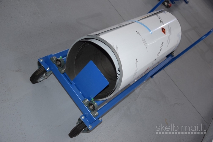 Skardos rulonų išvyniotuvas