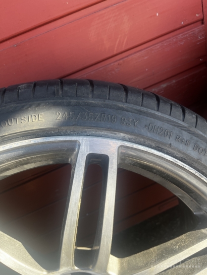 Parduodami lengvo lydinio ratlankiai R19 5x112 57.1