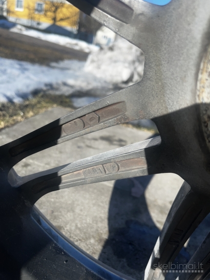 Parduodami lengvo lydinio ratlankiai R19 5x112 57.1