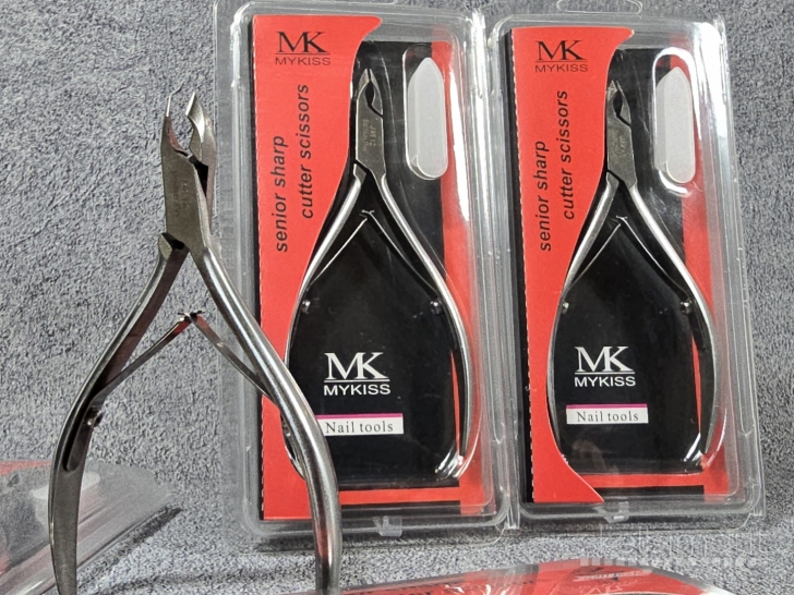 Žnyplutės nagų odelėms